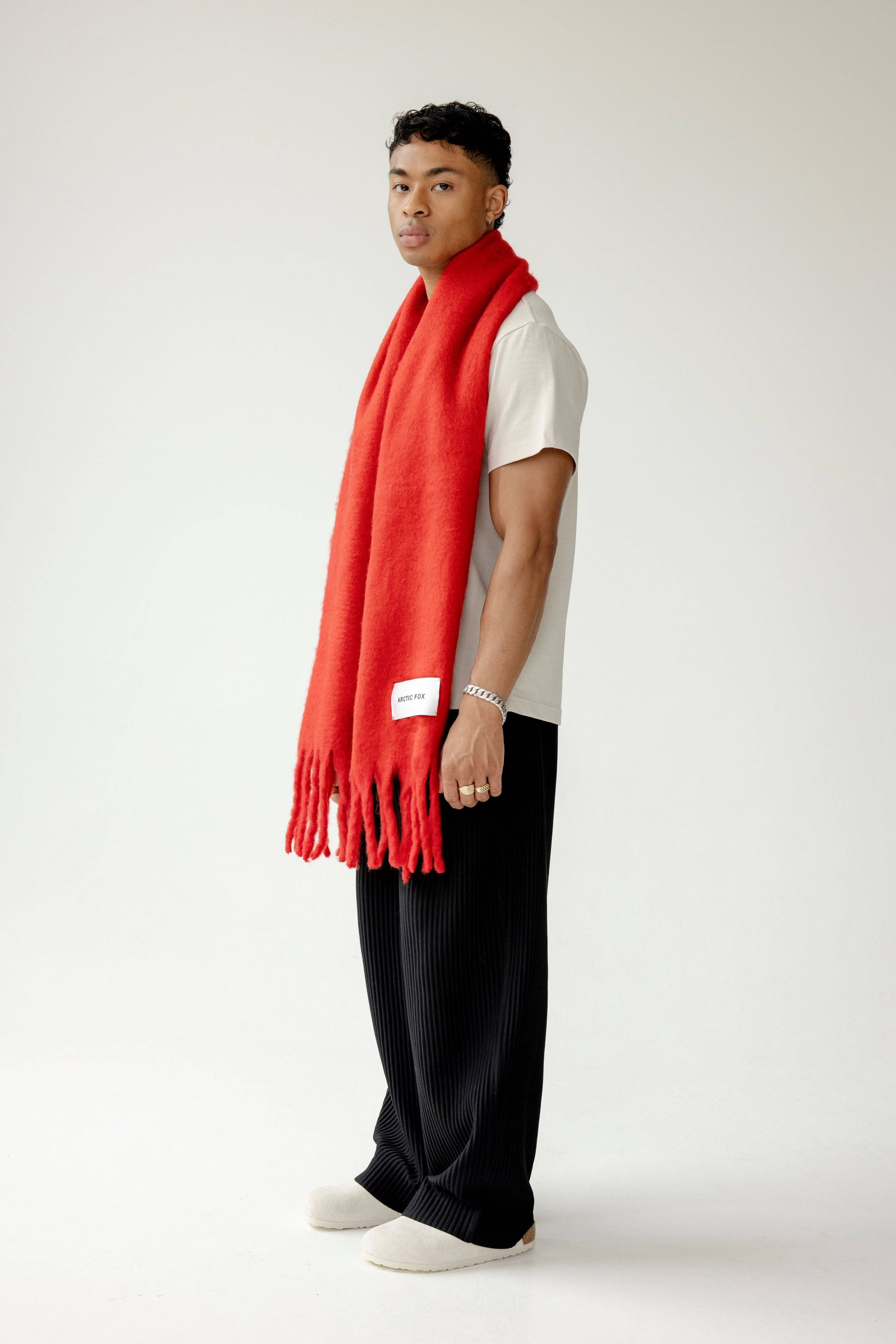 TOM FORD ユニセックス シルク リネン 大判 ストール レッド イタリア The Stockholm Scarf - 100% Recycled - Crimson Red *FINAL SALE